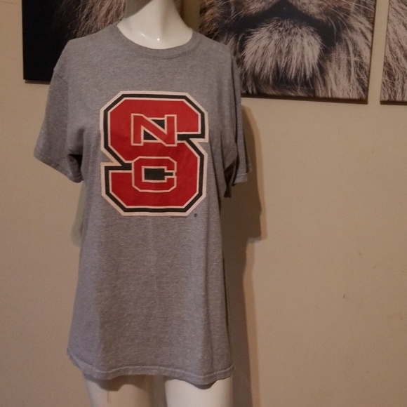 Gildan Tops - $1💥NC STATE WOLFPACK TEE🌟MUST BUNDLE🌟